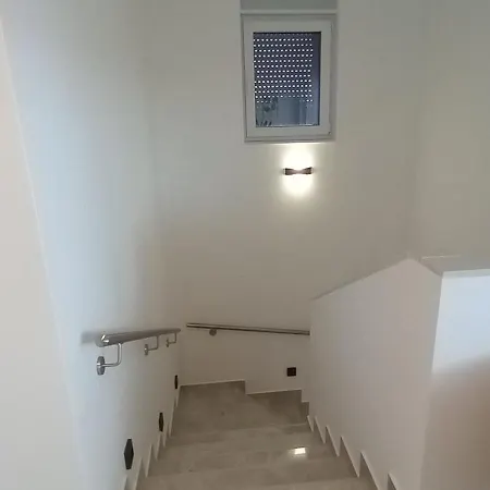 Vila Viktoria ヴィラ *